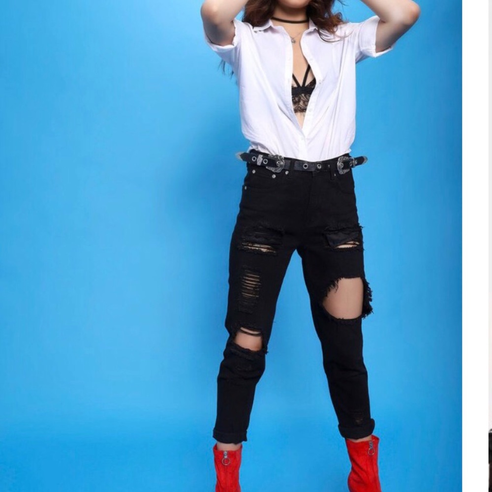 black ripped mom jeans